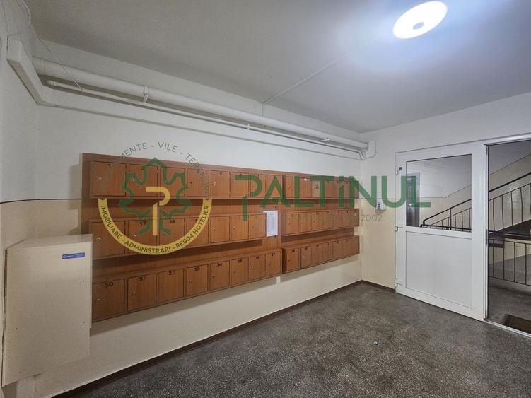 Apartament 3 camere decomandate, cartier Vasile Aaorn, Sibiu