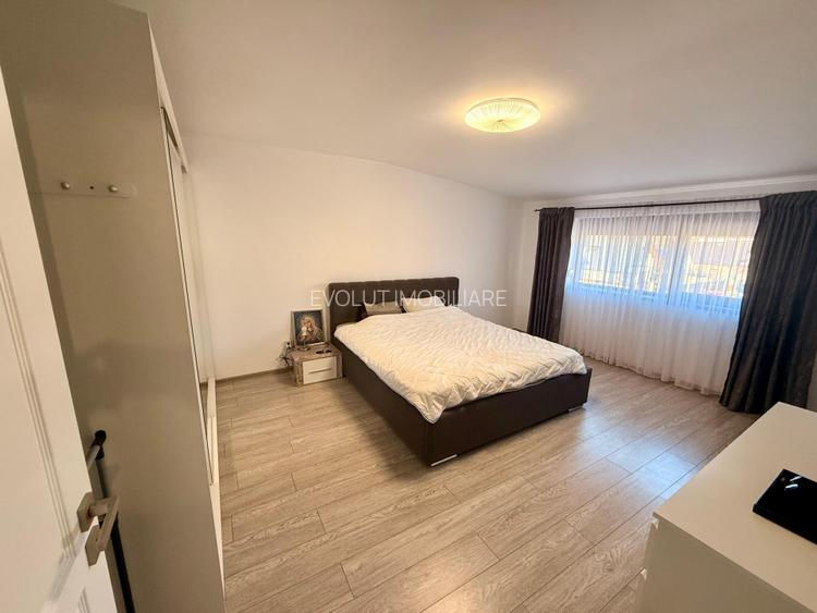 Casa moderna cu 4 camere, garaj 3 masini, curte amenajata – Valu lui Traian - 33