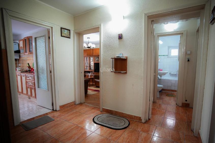 Apartament 4 camere decomandat, Botosani, Bulevardul George Enescu, ultracentral - 3