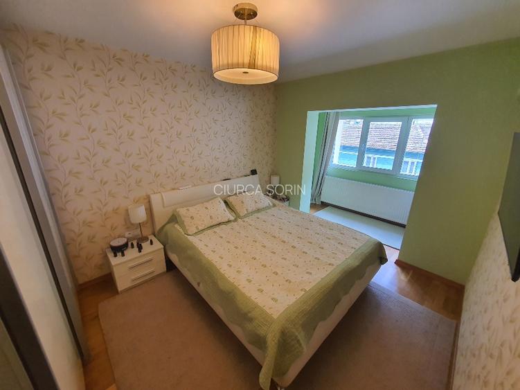 Vand apartament cu 3 camere in Baile Herculane. - 6