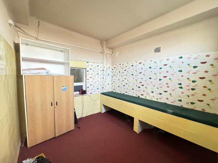 Spațiu comercial de închiriat – Piața Gării - 17