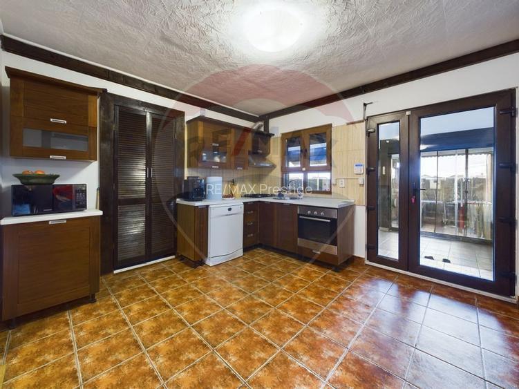 Vila cu 5 camere de vanzare Darza- Crevedia - 4