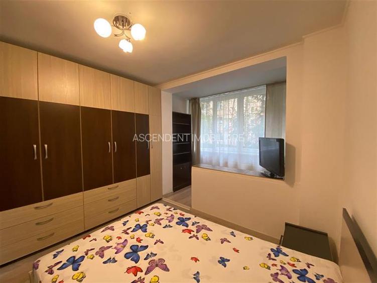 Decomandat, loc parcare, zona Grivitei, Brasov - 2