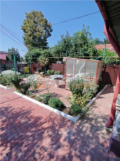 Casa tip parter si teren 1750 mp in zona Transilvaniei - 9
