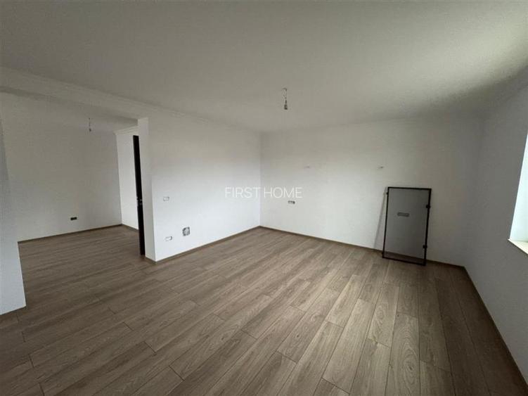 Vila deosebita Parter + Mansarda de vanzare in Odobesti - 33