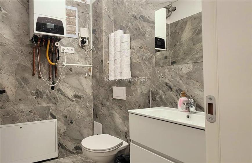 spatiu comercial cu vitrina Doamna Stanca mall Selimbar - 4