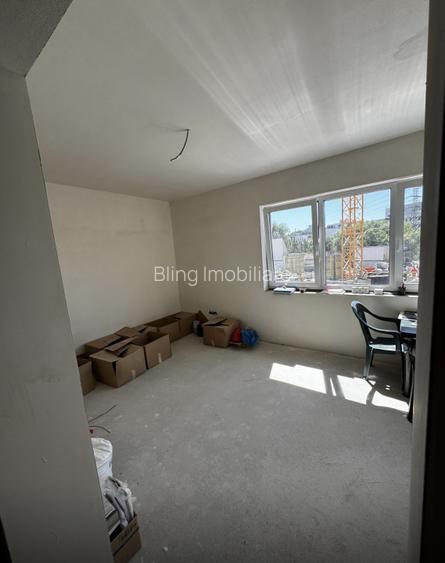 Apartament de 3 camere, zona semicentrala cu parcare - 6