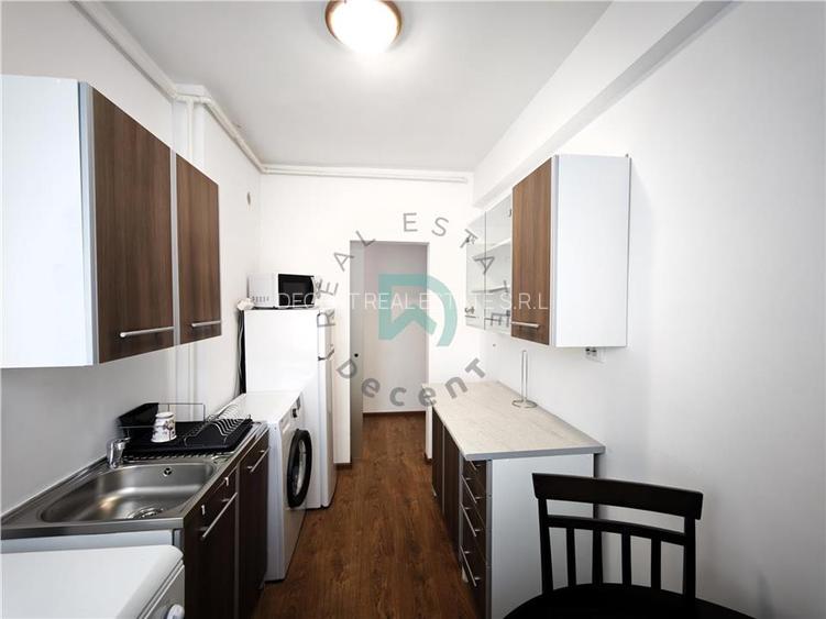 Inchiriez 2 camere, Cinema Patria, Brasov - 11