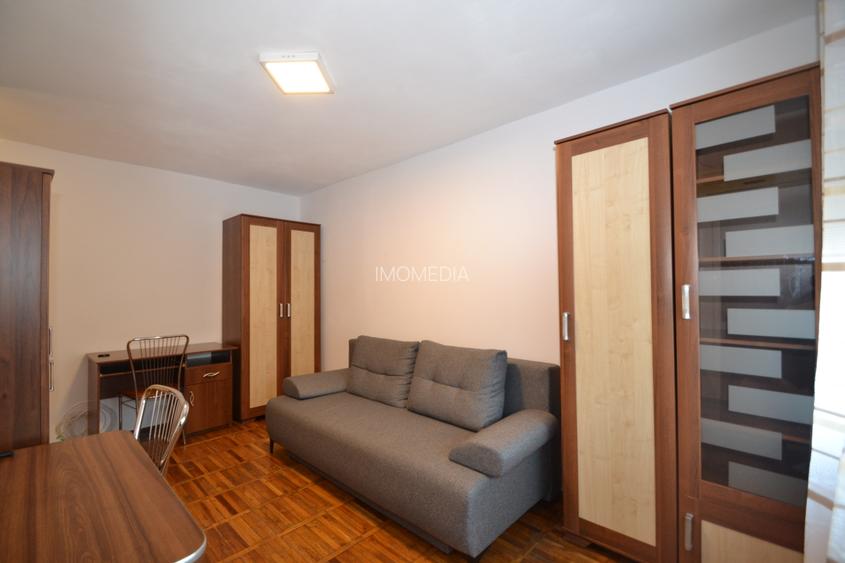 garsoniera, zona Lipovei, la 15 minute de mers pe jos la Iulius Town - 2