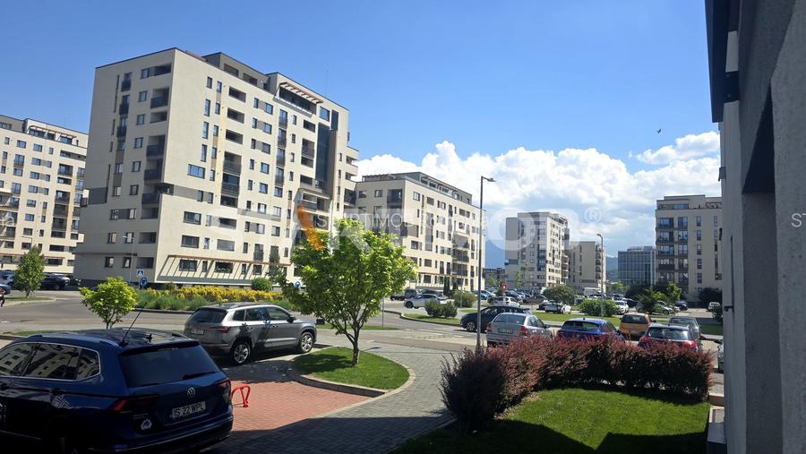 Apartament 3 camere cu boxa si parcare zona Coresi - 19