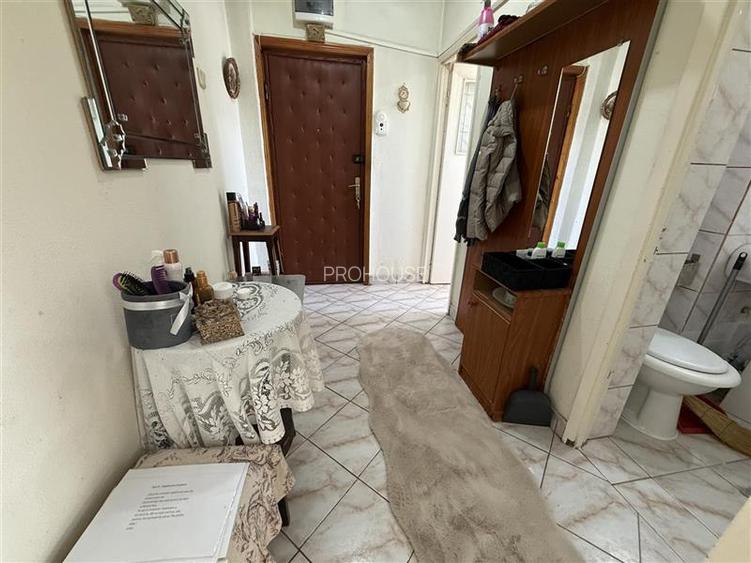 Apartament 2 camere, Mioritei (Slanicului), etaj 4/4, acoperis sarpanta. - 7