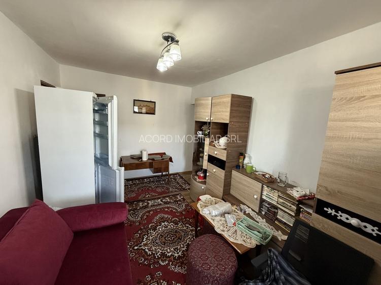 Apartament 3 camere zona KM 4-5 - 2