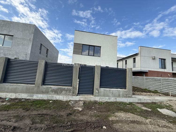 CASA| VILA INDIVIDUALA | LUX| COM 0% | 5 CAM| PROPRIETAR| NOU ! CURTE - 58