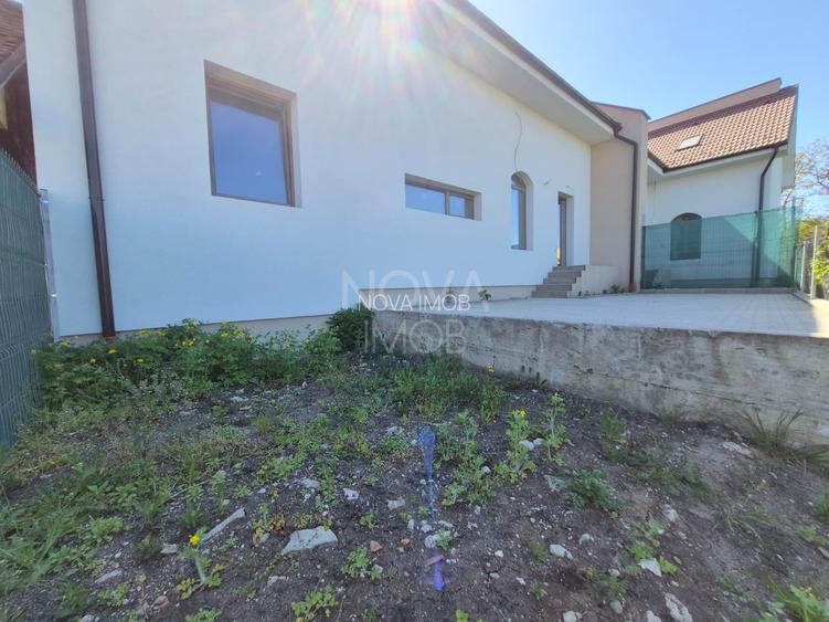 Casa generoasa cu 7 camere, 3 bai, dressing si parcare – Sura Mica - 4