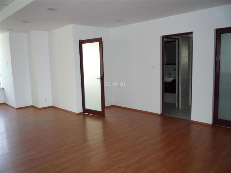 Cladire de birouri de vanzare - 4