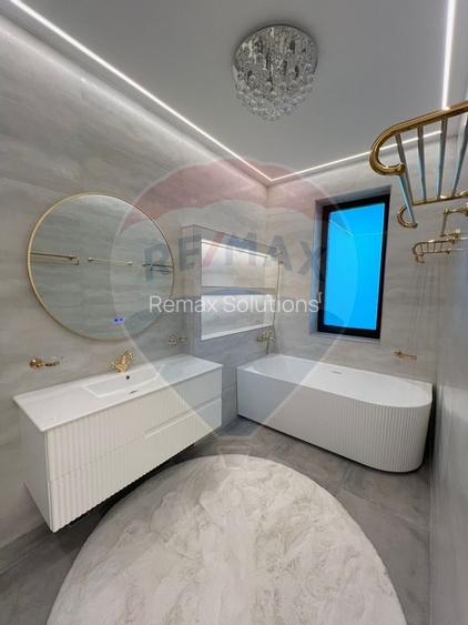 Apartament lux cu 4 camere de închiriat în Mamaia Lake On - 8