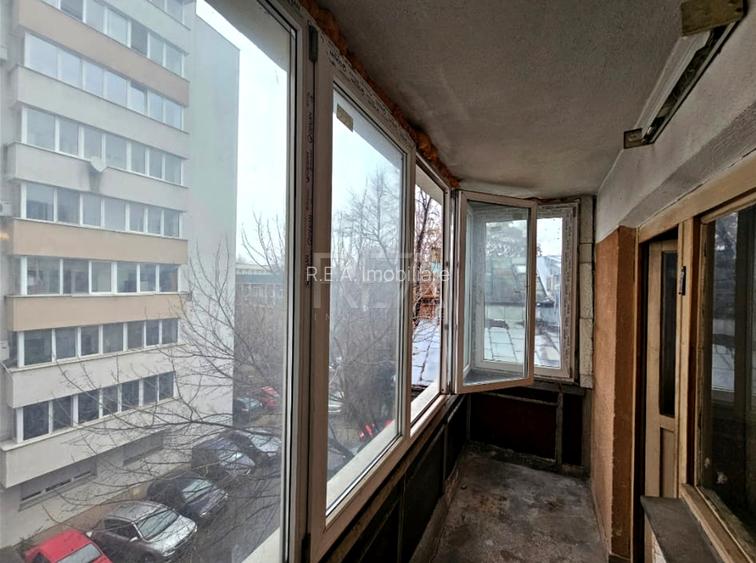 4 camere Piata Romana decomandat, et. 3, an 1980, metrou, 97 mp - 8