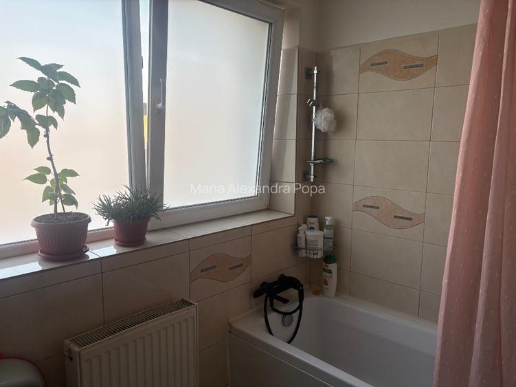 Se vinde ! Apartament cu 2 camere - 6