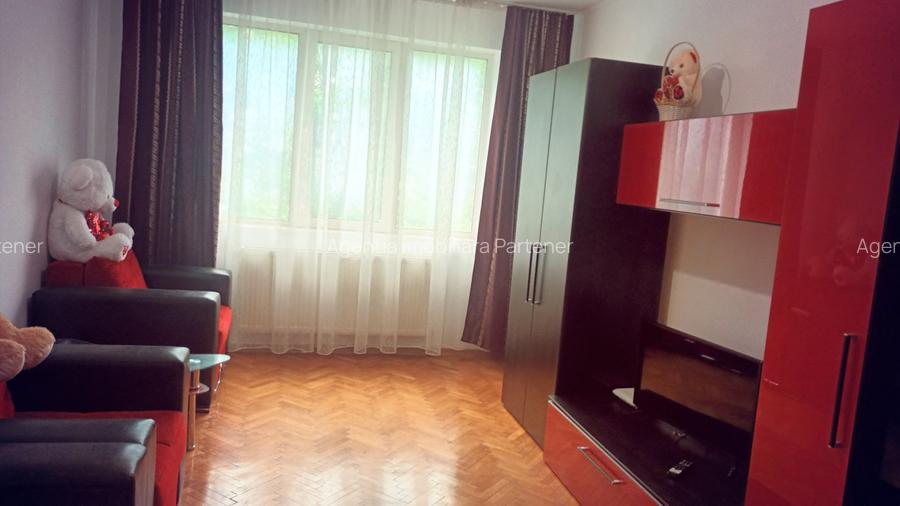 2 camere Calea Bucuresti , centrala / etaj 3 , finisaje medii / mobilat - 6