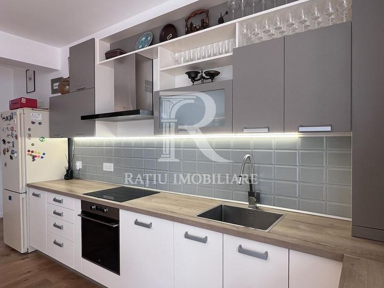 Penthouse cu Design Eclectic | Central | Panoramă Unică | Oradea