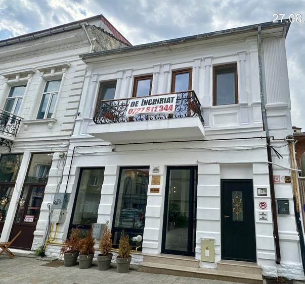 Piata Ovidiu, apartament in vila, 4 camere
