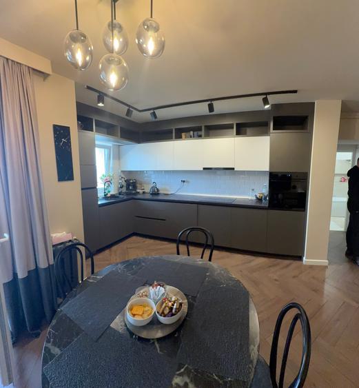 TRAIAN ZONA PIZZA PLUS -apartament 2 camere finisat modern etaj8/8