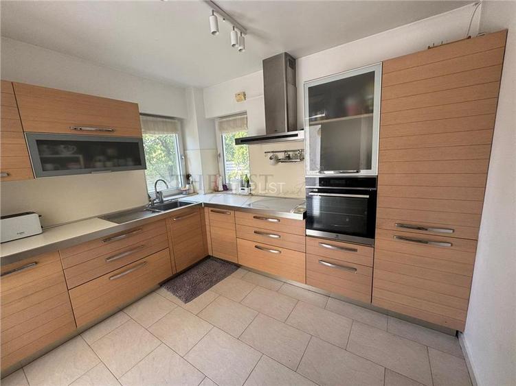 Vila 5 camere cu curte matura in Otopeni - 13