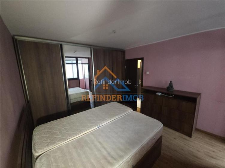 Apartament de vanzare de 3 camere, zona Ozana - Auchan Titan - 2