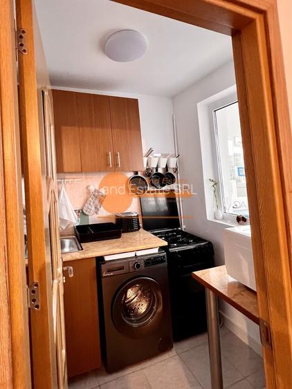 Garsoniera Piata Victoriei ( vedere panoramica ) - 4