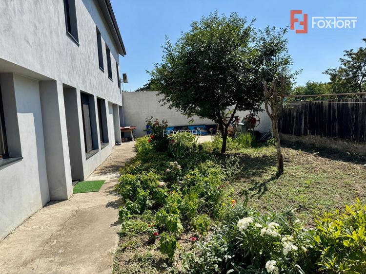 Casa individuala cu 6 camere si teren de 850 mp de vanzare - zona Modern - 2
