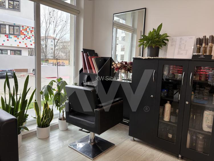 Închiriere post de lucru coafor / frizerie - 3