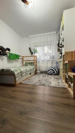 Aradului | 3 Camere | Decomandat | Bloc Izolat - 3