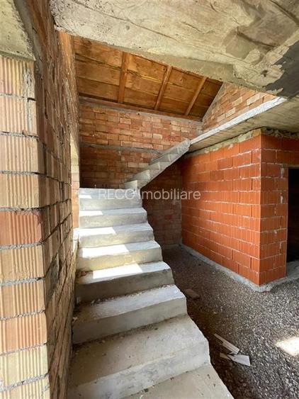 RECO Teren intravilan cu casa in rosu, Zona Vadu Crisului, Bihor - 16