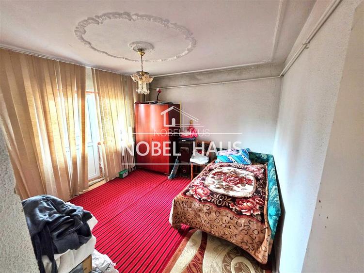 Apartament 3 camere, decomandat, etajul 4, zona biserica Sf Mina - 2