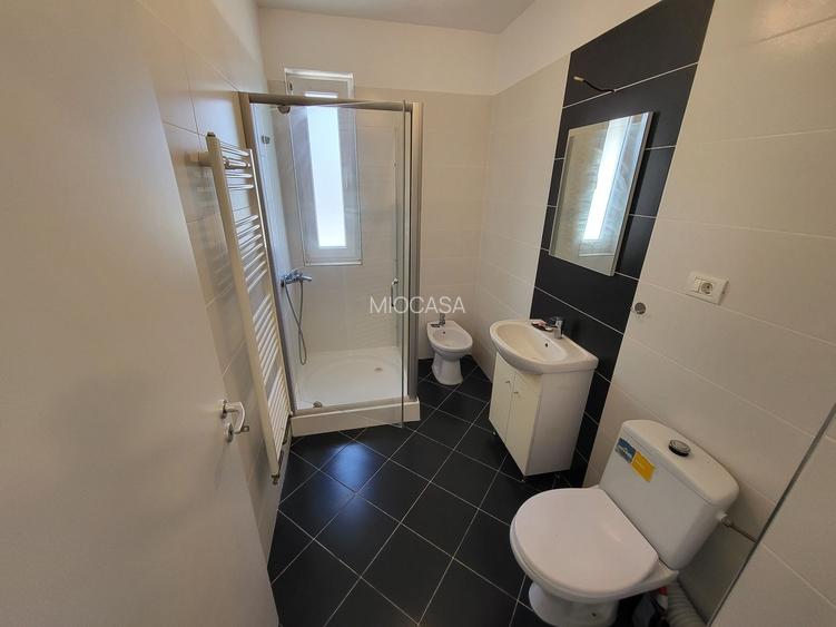 Bloc Nou. Etaj 1. Decomandat. Langa magazine si mijloace de transport - 10