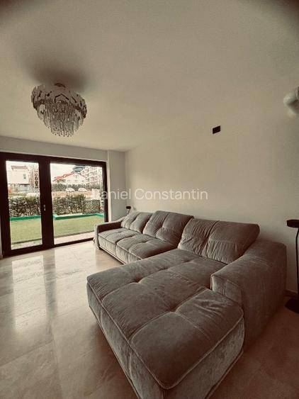 De vânzare apartament de lux  cu terasă, zona Mamaia Nord - 2