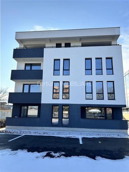 Apartament 3 Camere în bloc finalizat, etaj intermediar, construcție n - 2