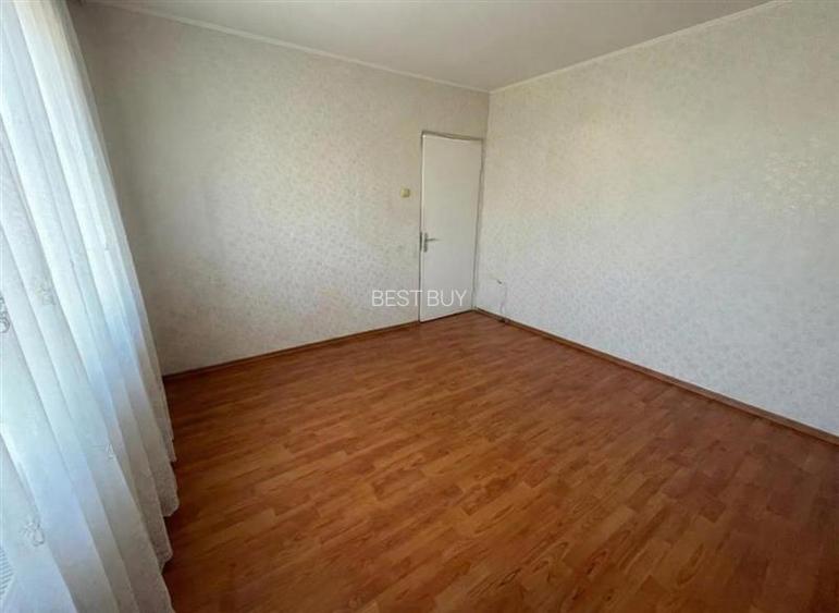 ISPIRESCU, MALCOCI, 69 MP DECOMANDAT, O BAIE, 2 BALCOANE, BLOC 1979 - 4