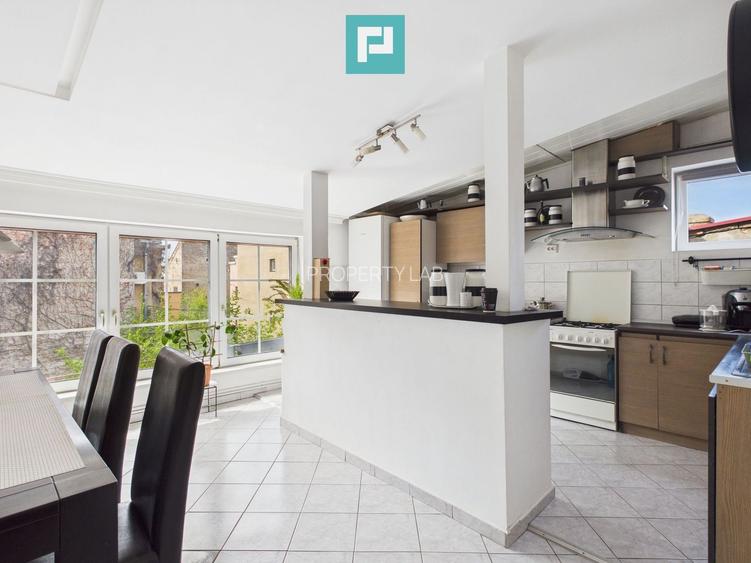 Apartament spațios în clădire ultracentrală - 3