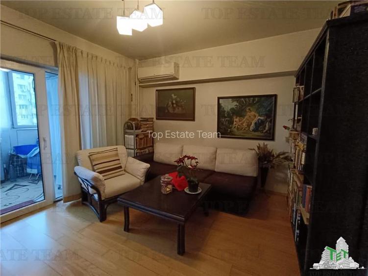 Vanzare apartament  3 camere Titulescu - 4