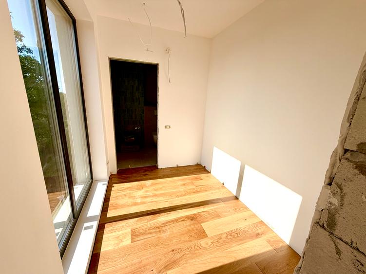 Casa P+2Et+Terasa. 5 cam. Util 185mp. Teren 250mp.