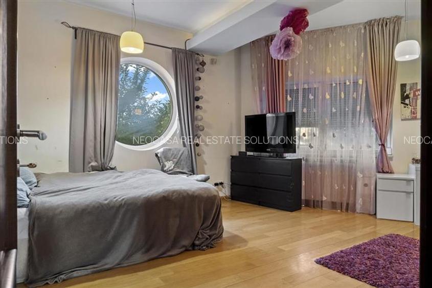 Vila de lux in apropiere de Cambridge School | Curte superba - 31