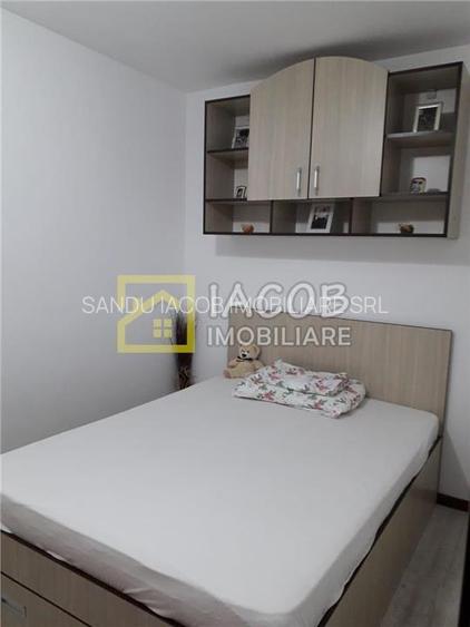 Apartament cu 3 camere, zona Milcov, Bacau - 4