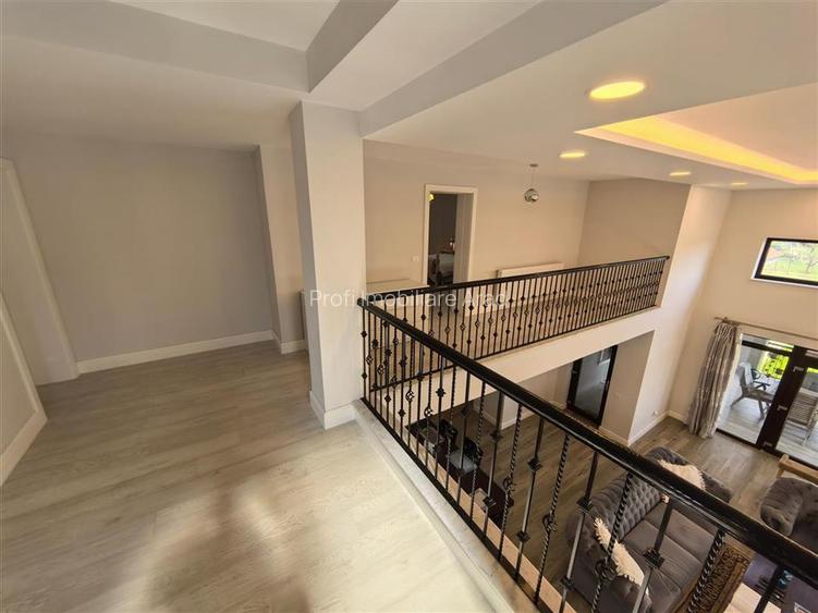 Vila impunatoare cu 6 camere spatioase in stil american - 24