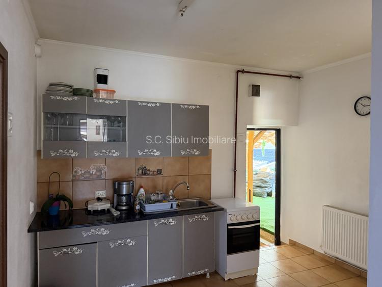 garsoniera zona centrala  str. 9 mai  spatioasa - 4