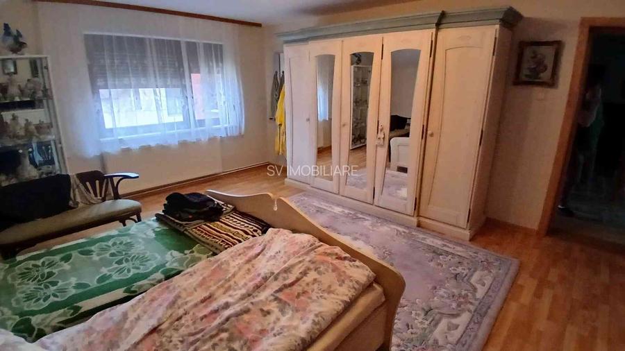 Casa cu 7 camere in zona rezidentiala - 9