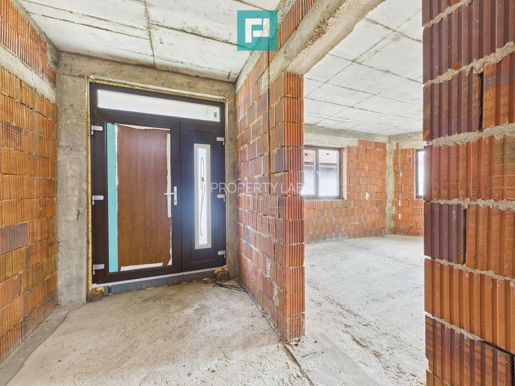 Casă la roșu P+E+M în Șagu - 4