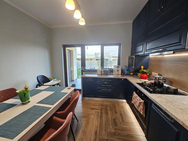 Duplex nou, 5 camere, P+E, cu perete despărțitor dublu, Dumbrăvița, comision 0% - 10