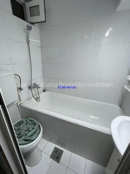 Garsoniera ,21 mp zona Piata Cet - 3