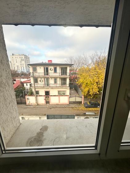 Pantelimon-Fundeni / Apartament 3 cam in vila / Loc de parcare-Curte